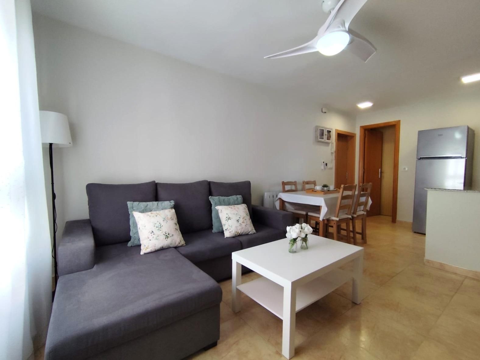 Flat to rent in Los Pinos - El Pilar