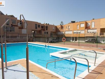 Swimming pool of Single-family semi-detached for sale in  Almería Capital  with Terrace and Balcony