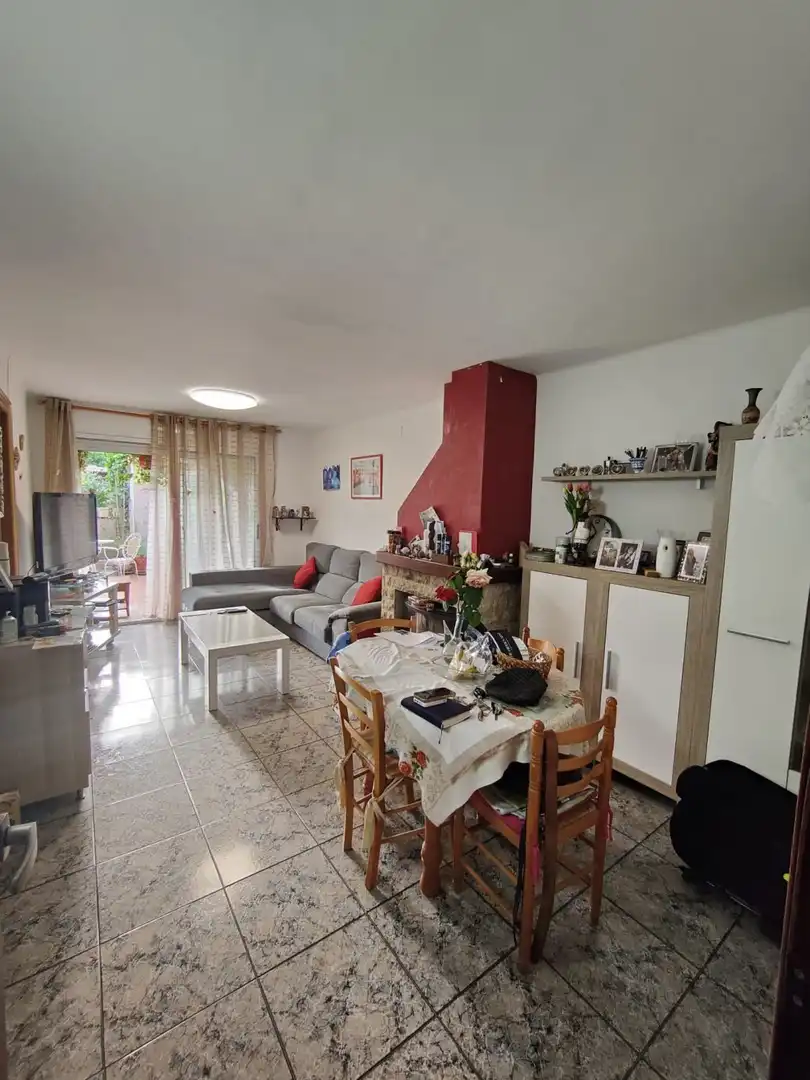 Sala d'estar de Casa adosada en venda en Collbató amb Aire condicionat i Calefacció