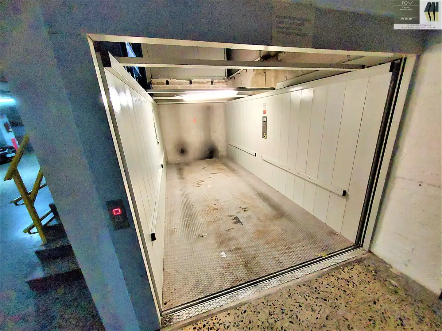Garaje en venta en Os Mallos