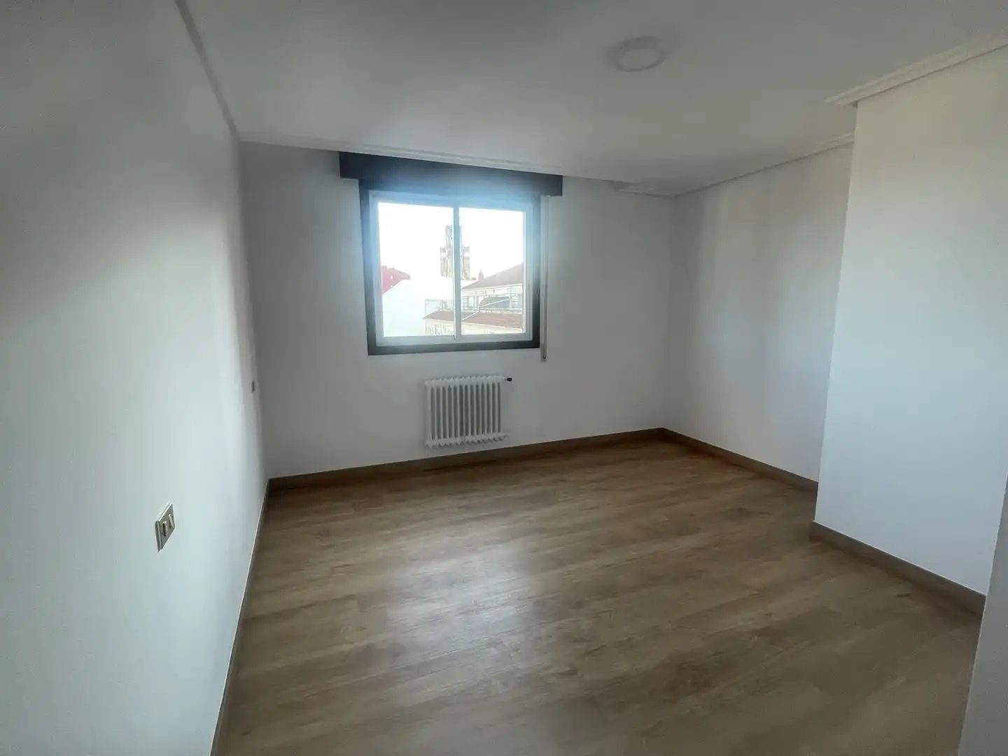 Schlafzimmer von Wohnung zur Miete in O Carballiño   mit Heizung, Parkett und Terrasse