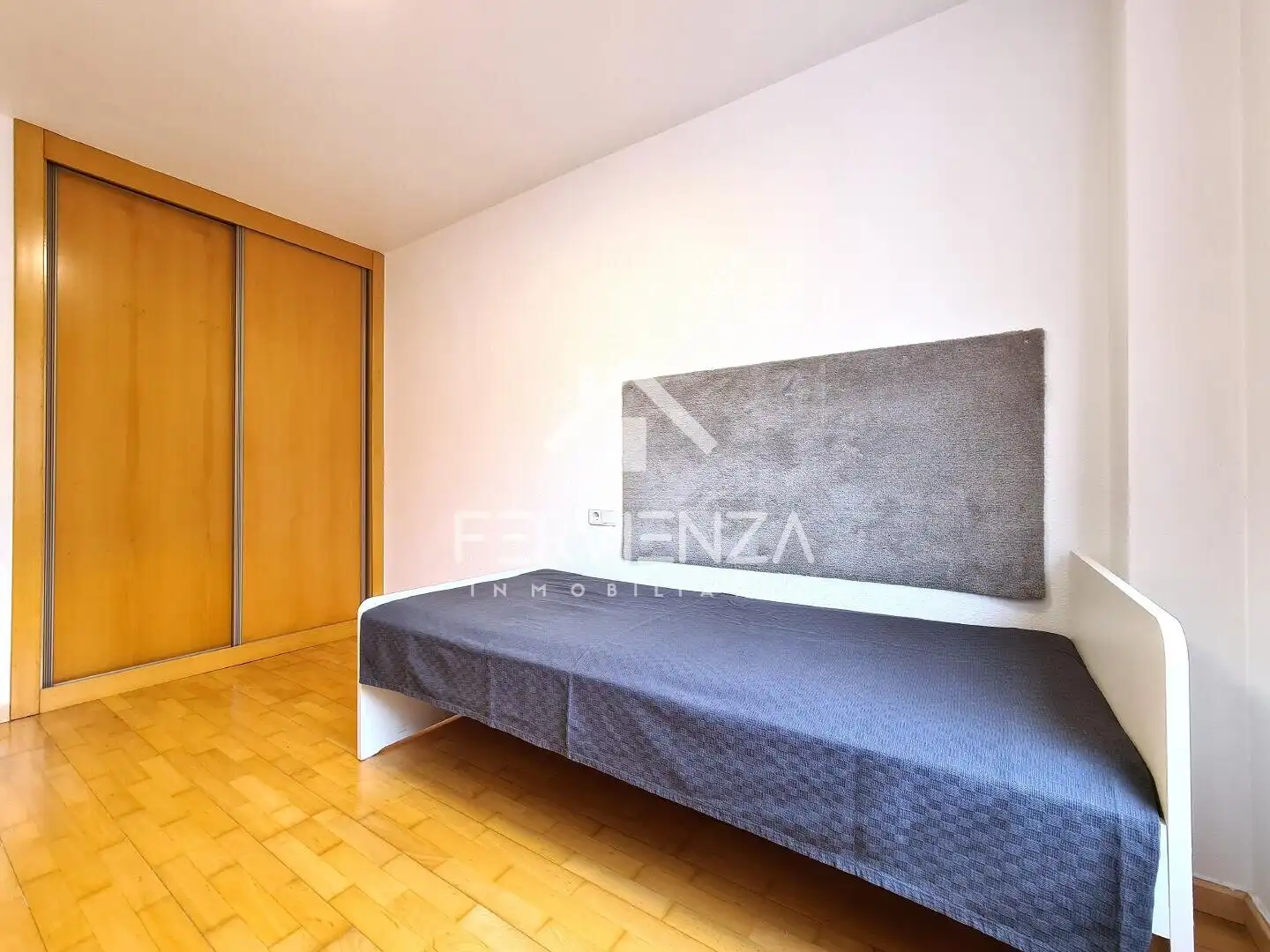 Dormitori de Pis en venda en Oviedo 