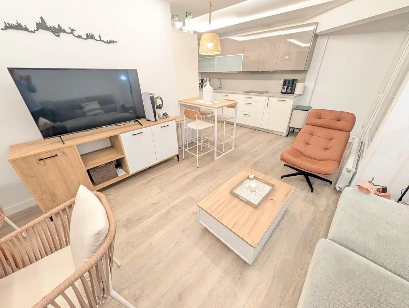 Sala de estar de Piso en venta en Oviedo  con Calefacción, Parquet y Terraza