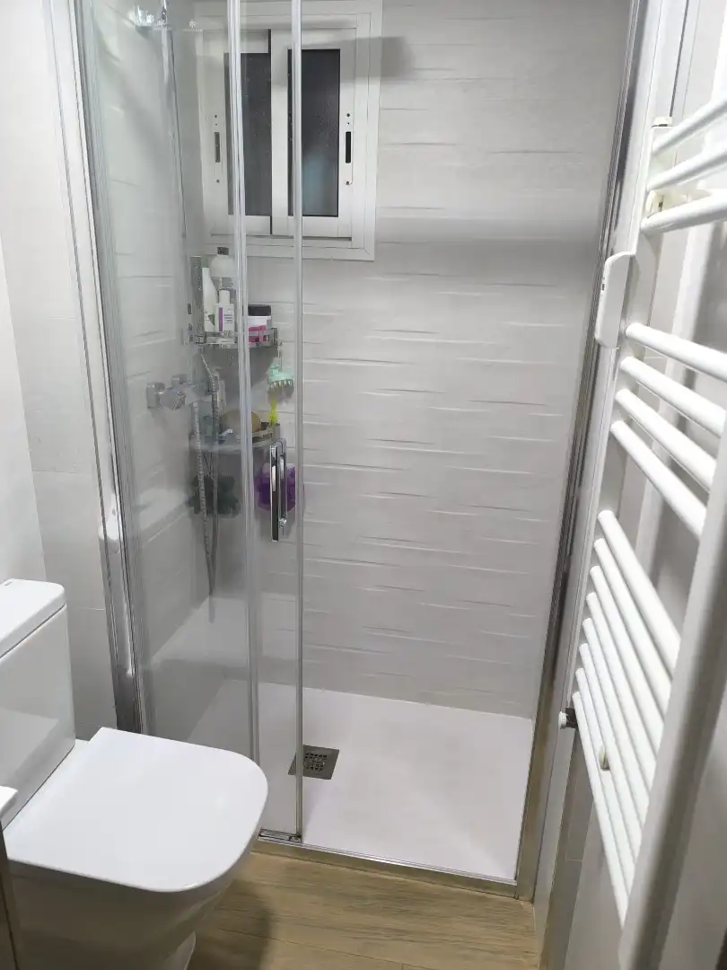 Bathroom of Flat for sale in Zaragoza  with Air Conditioner, Heating and Terrace