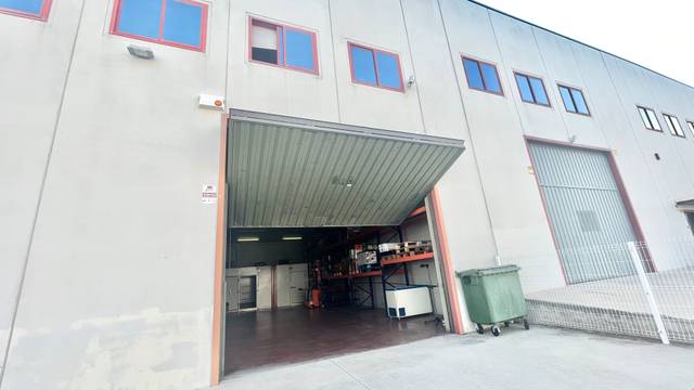 Nave industrial en Venta en N/A en Sant Esteve Sesrovires