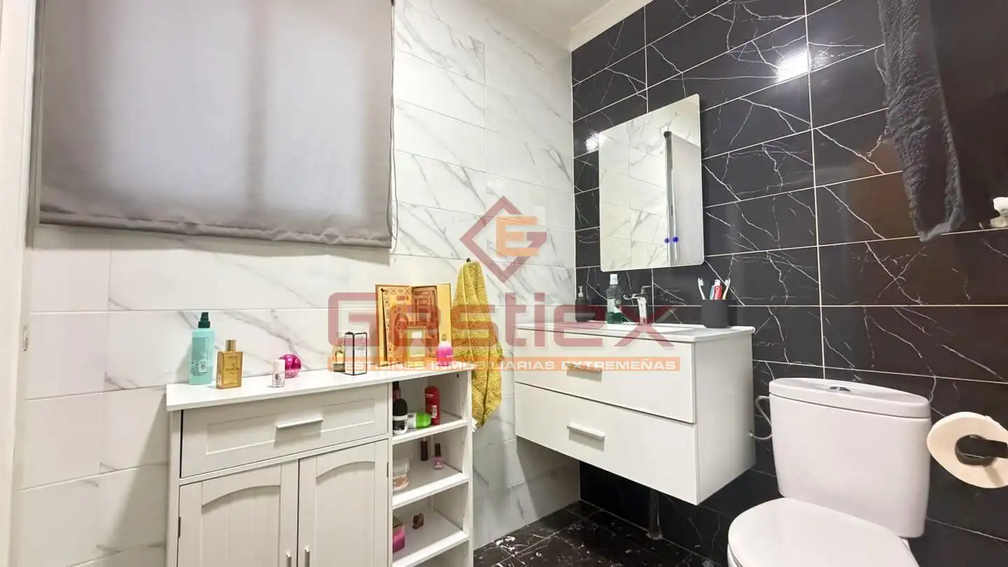 Baño de Planta baja en venta en Almendralejo con Aire acondicionado