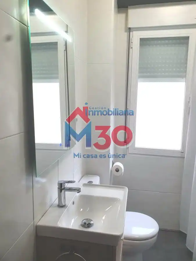 Bathroom of Apartments for rent in Miranda de Ebro  with Heating