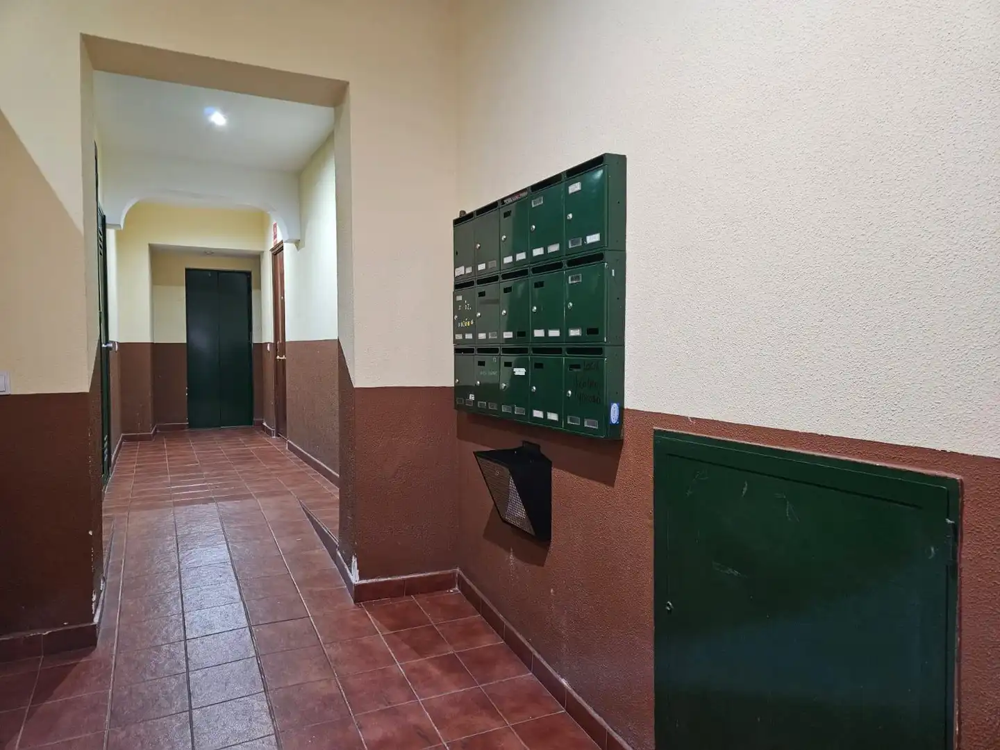 Piso de alquiler en Calle de Hernán Cortés, Justicia - Chueca