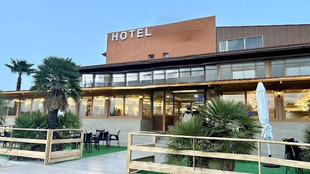 Local comercial en Alquiler en El Dorado Platja