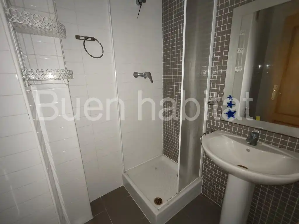 Badezimmer von Wohnung zum Verkauf in Foios