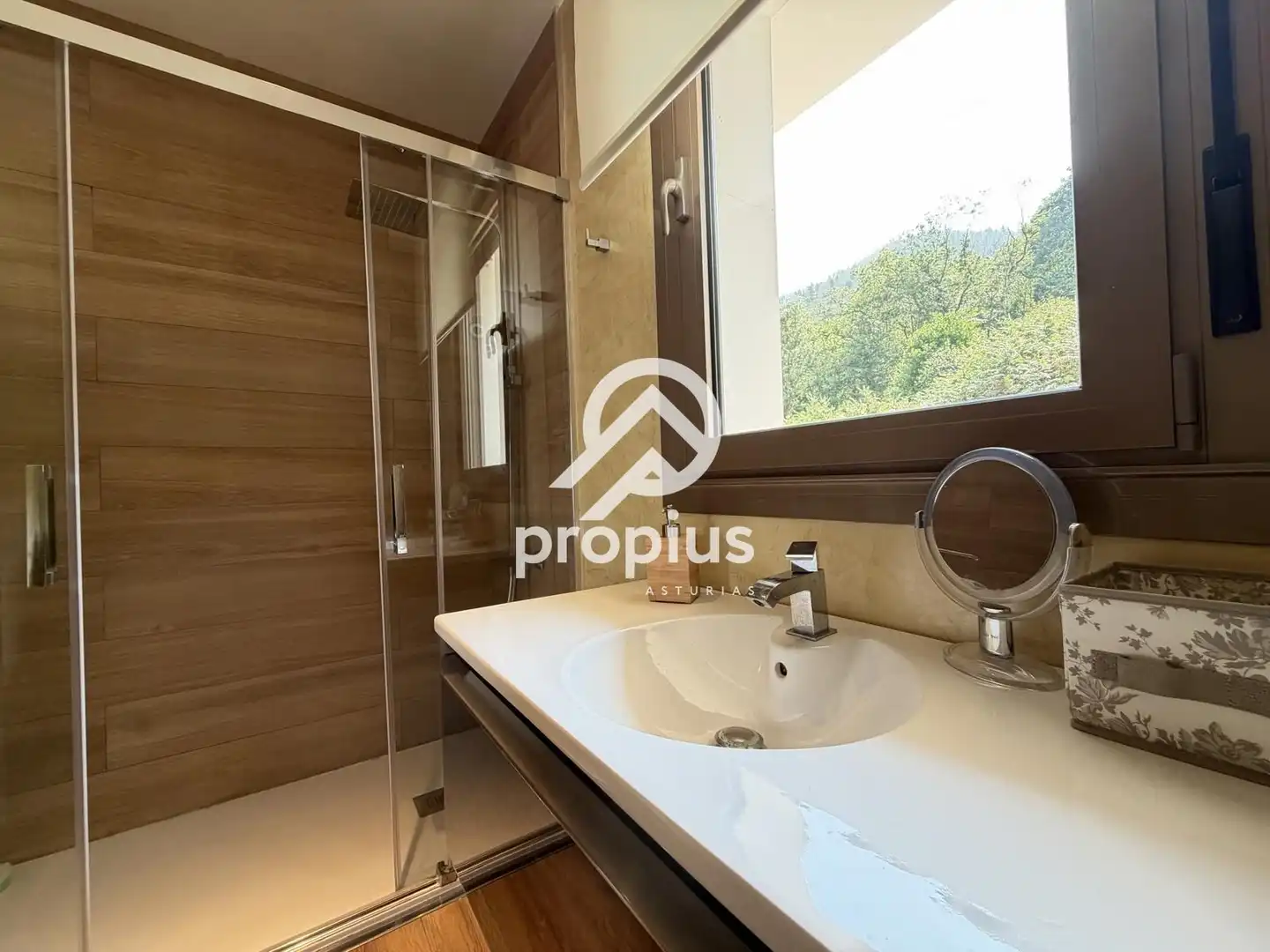 Baño de Casa o chalet en venta en Cangas de Onís con Calefacción, Terraza y Trastero