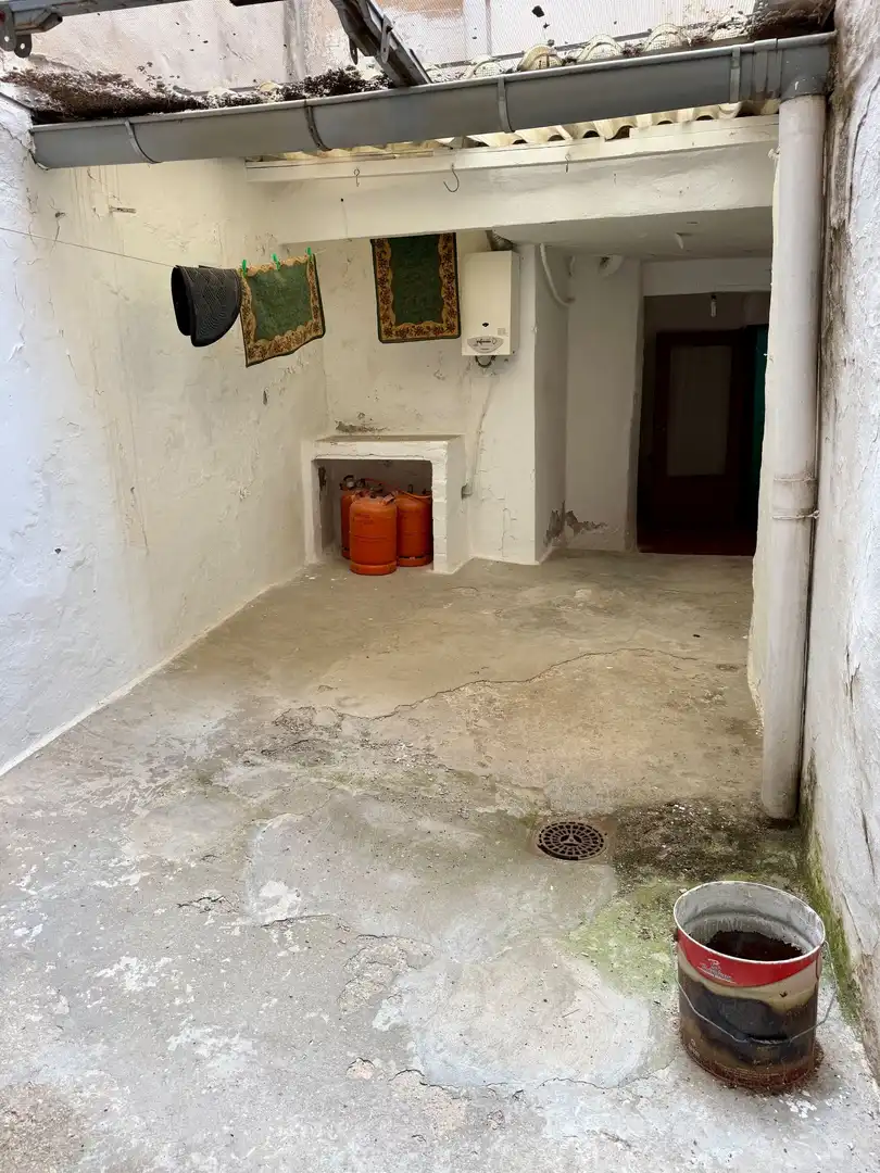 Country homes for sale in Biar  with Storage room