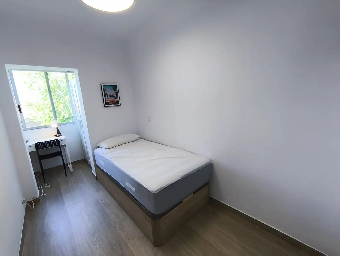 Habitación de Piso para compartir en Madrid con Calefacción, Amueblado y Horno