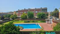 Piscina de Casa o xalet en venda en Gavà amb Aire condicionat i Terrassa