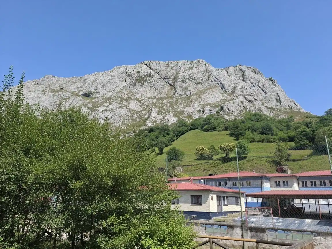 Vista exterior de Piso en venta en Morcín