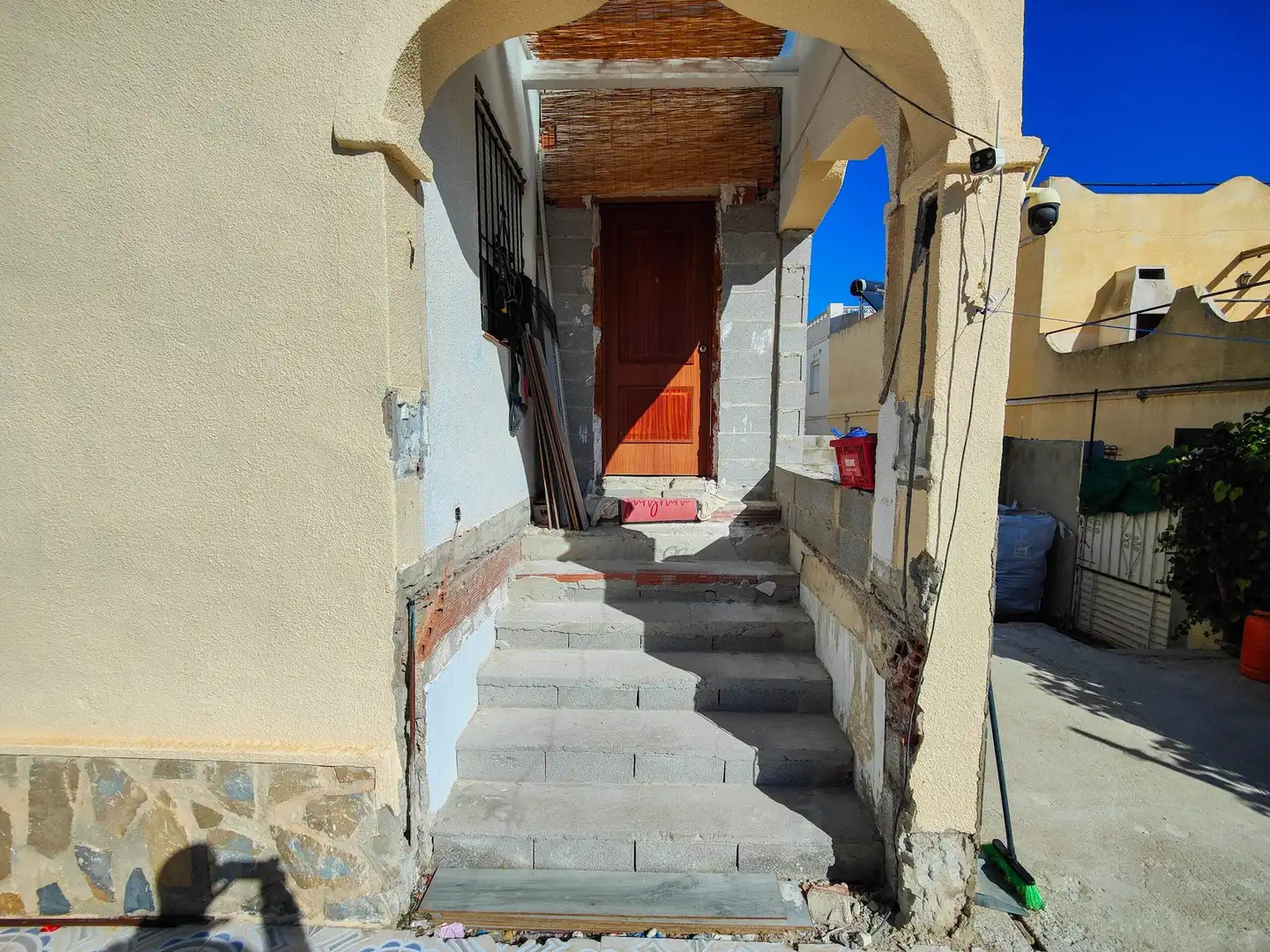 Finca rústica en venda en San Miguel de Salinas amb Jardí privat, Piscina i Moblat