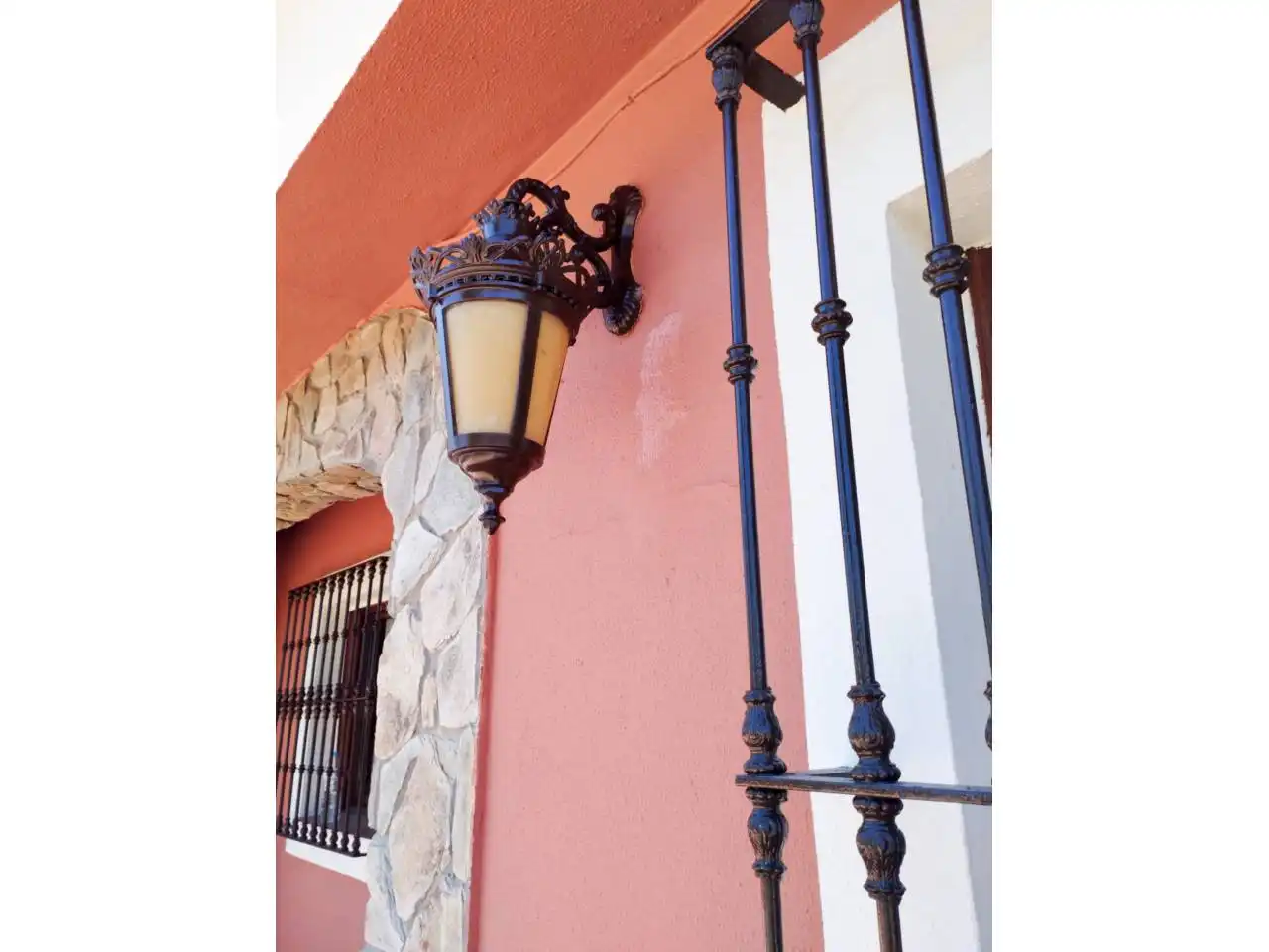Exterior view of Houses for rent in Carmona  with Air Conditioner, Heating and Private garden