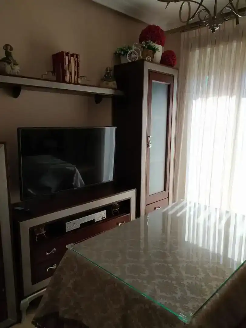 Sala d'estar de Pis en venda en Fuensanta de Martos amb Aire condicionat, Traster i Moblat