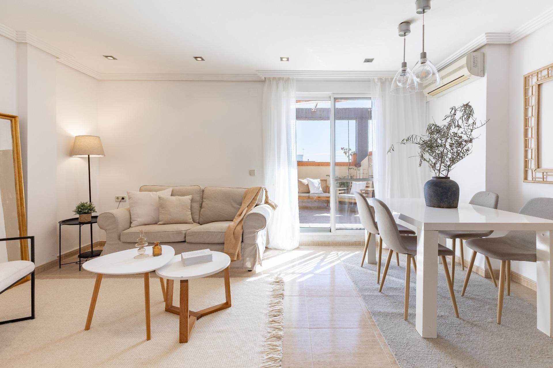 Sala d'estar de Àtic en venda en  Valencia Capital amb Aire condicionat i Terrassa