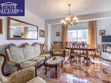 Piso con balcón en venta en Avenida DE MADRID 20