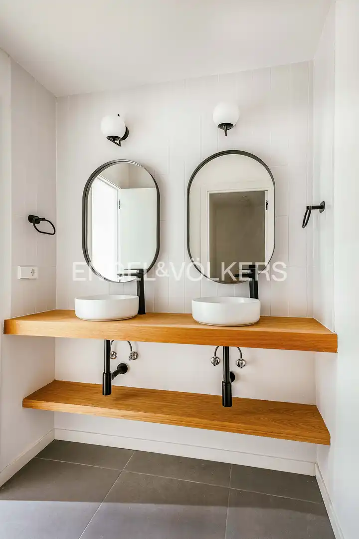 Baño de Piso en venta en Barcelona con Aire acondicionado, Calefacción y Terraza