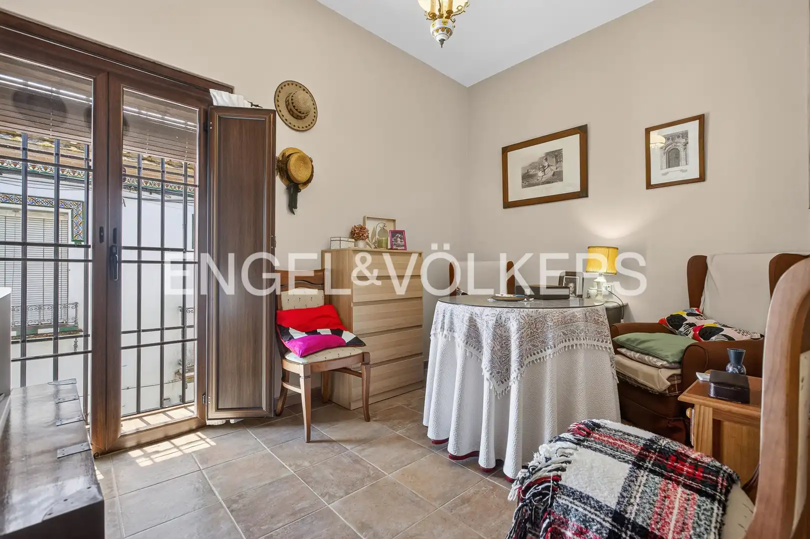 Casa adosada en venta en Gerena con Aire acondicionado y Calefacción