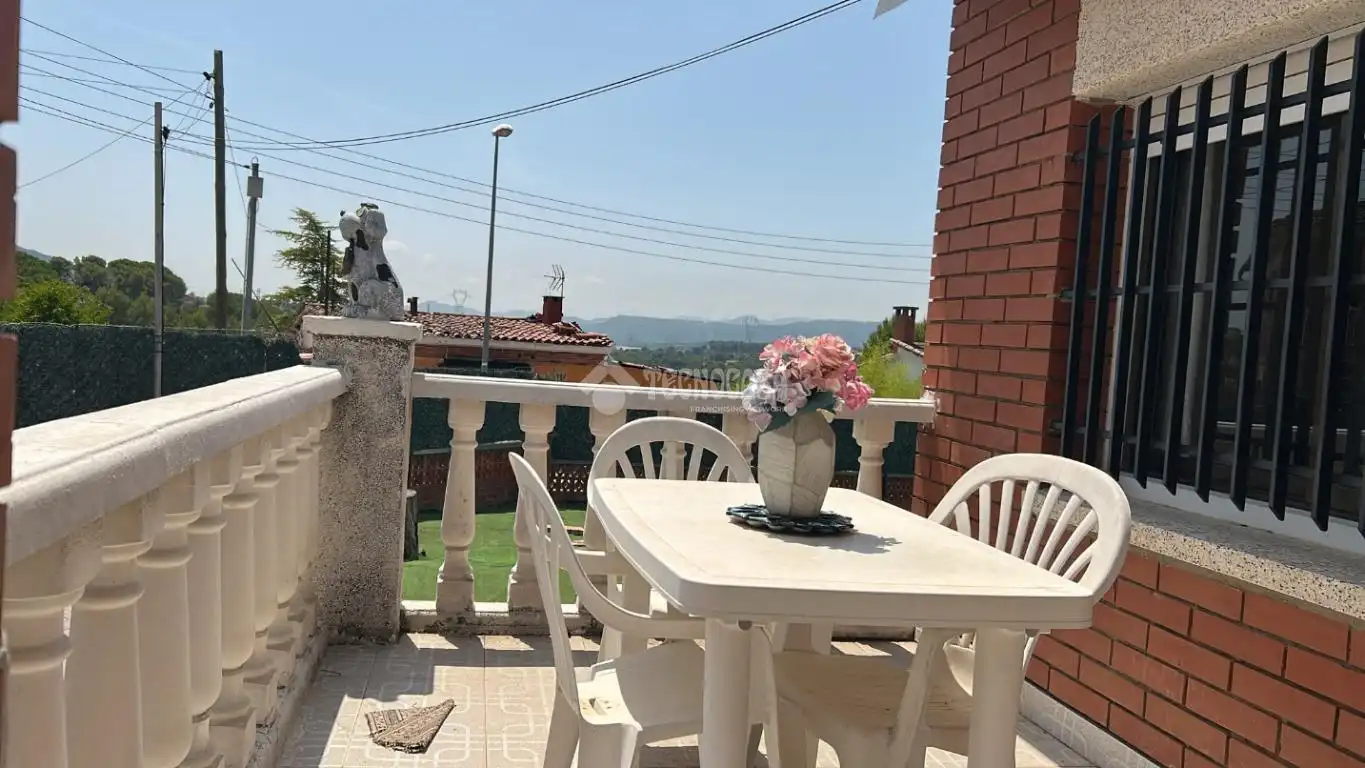 Terrassa de Casa o xalet en venda en Rubí