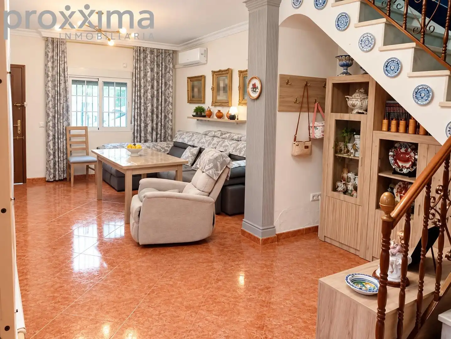 Sala d'estar de Casa o xalet en venda en Sevilla amb Balcó