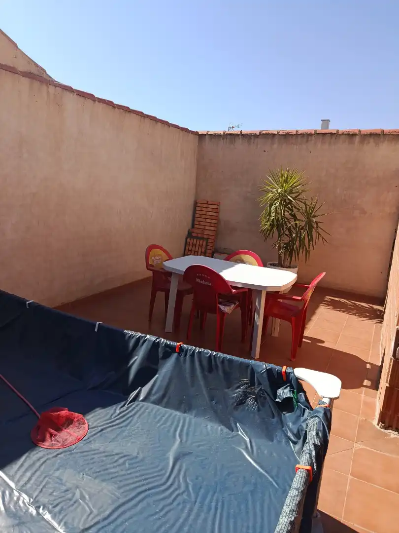 Terrassa de Casa adosada en venda en Mota del Cuervo amb Calefacció, Terrassa i Moblat