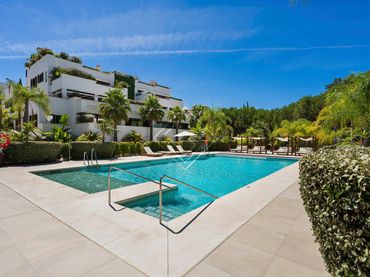 Apartament amb piscina en venda a Milla de Oro