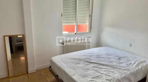 Foto 3 de Piso de alquiler en De Eugenio Caxes, Moscardó, Madrid Capital
