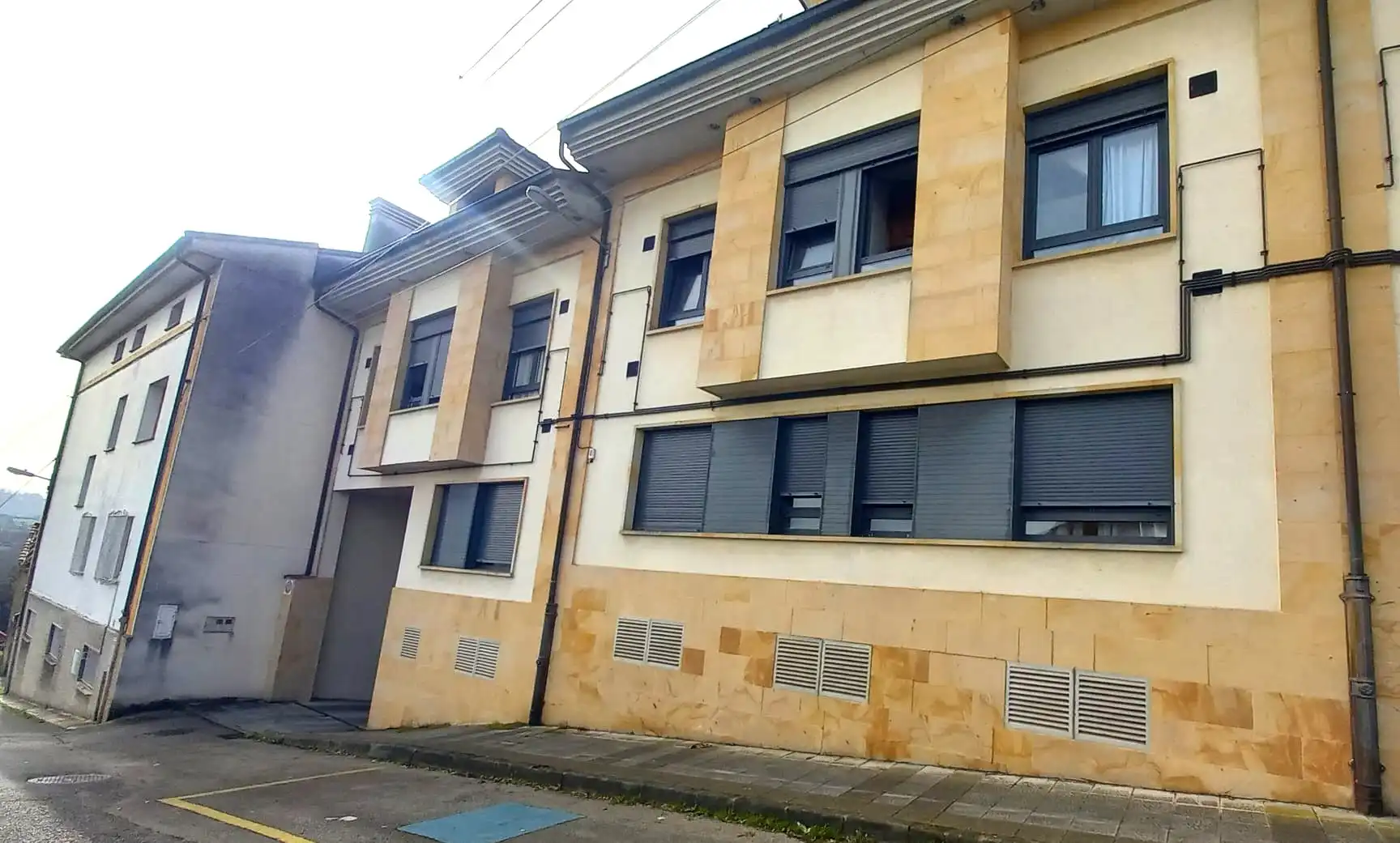 Exterior view of Flat for rent in Noreña  with Heating, Parquet flooring and Furnished