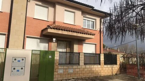Foto 2 de Casa o chalet en venta en Avenida de Los Ingenieros de Obras Publicas, Haro, La Rioja