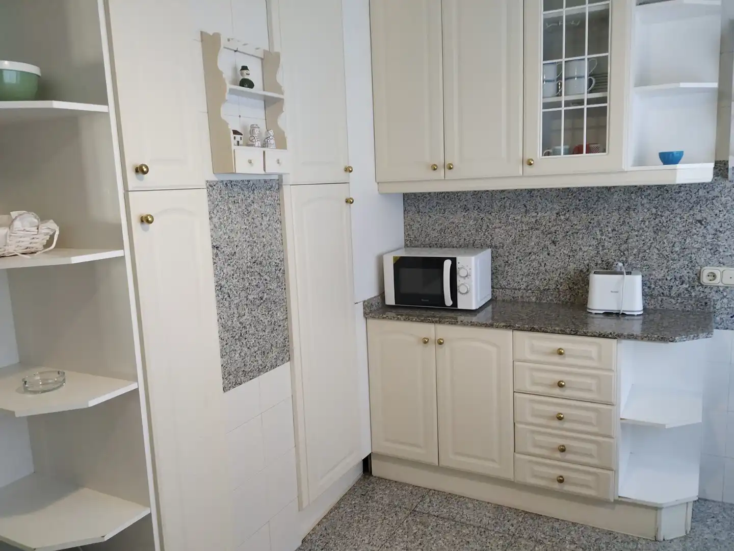 Cuina de Dúplex en venda en Vigo  amb Calefacció, Parquet i Terrassa