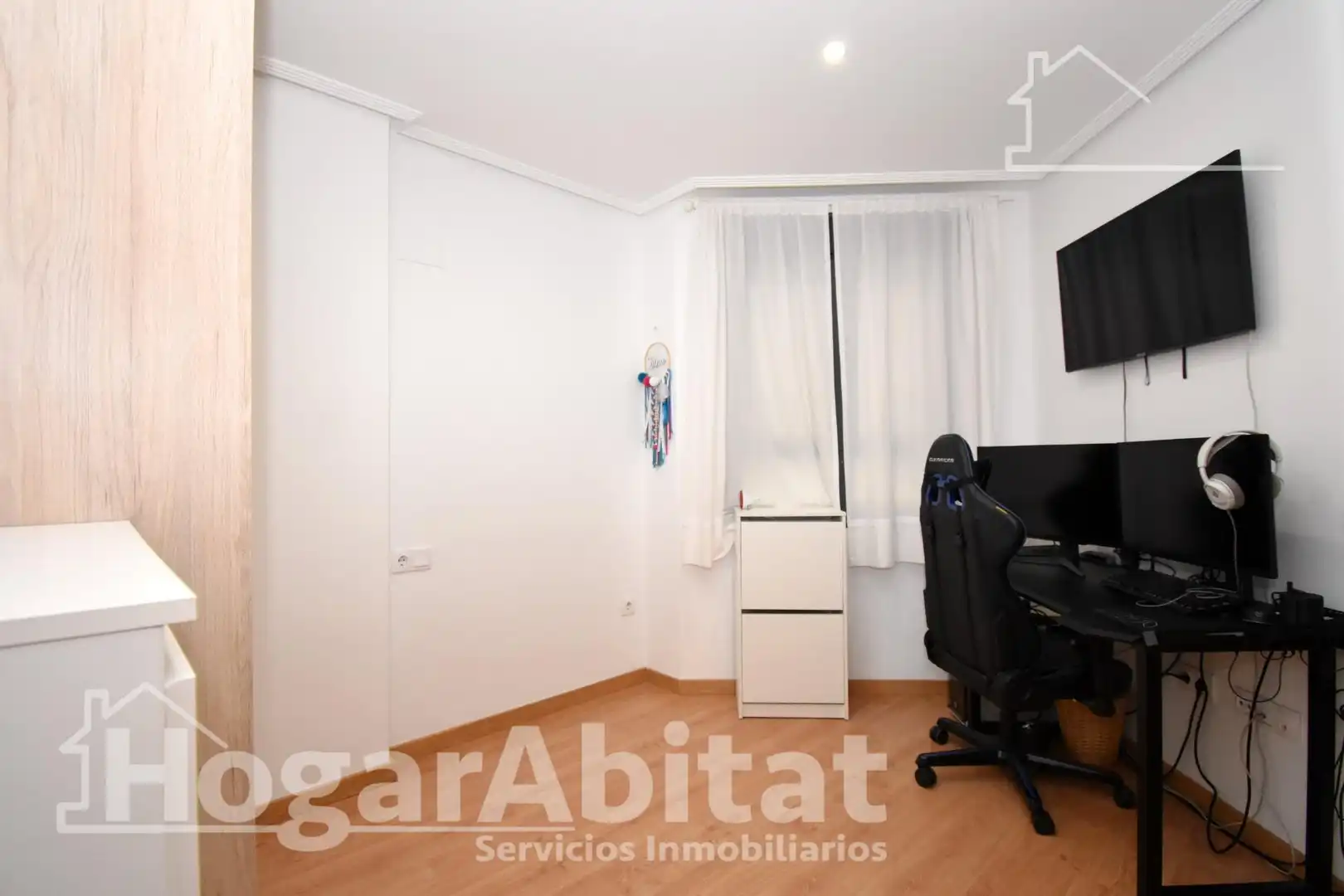 Bedroom of Flat for sale in La Patacona
