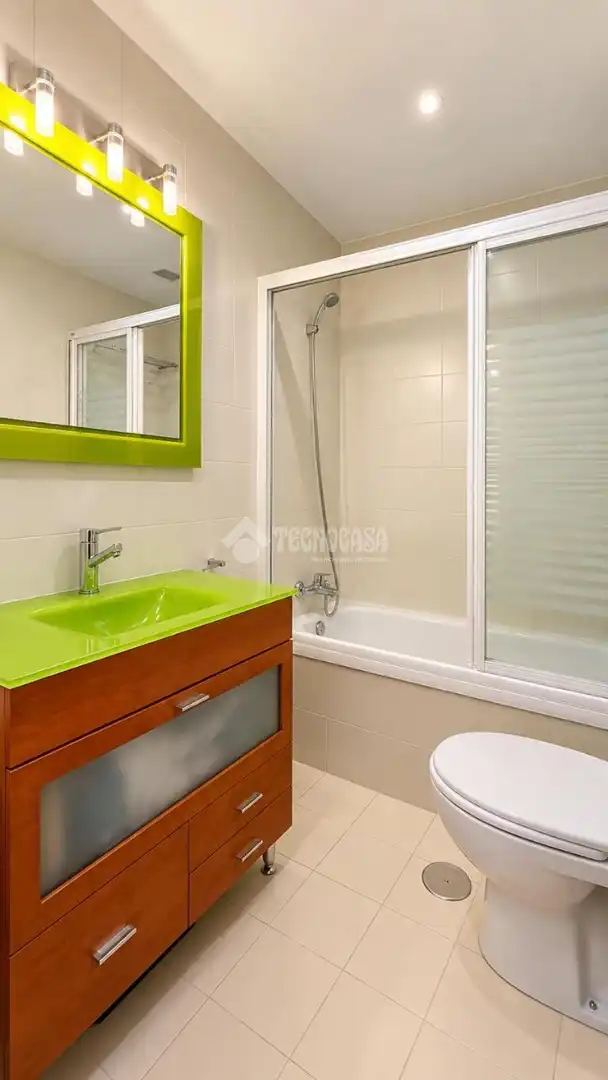 Bathroom of Flat for sale in Fuencarral - El Pardo