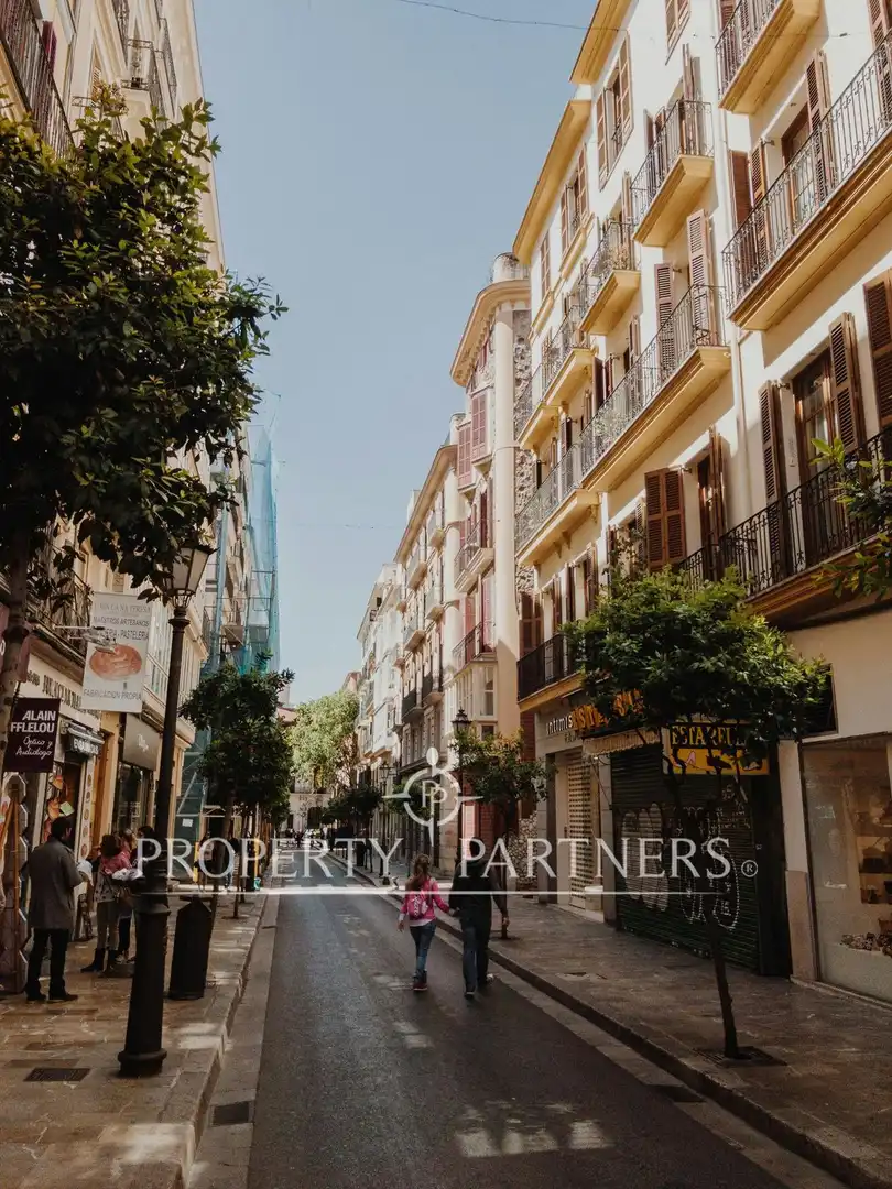 Exterior view of Duplex for sale in  Valencia Capital  with Air Conditioner and Heating