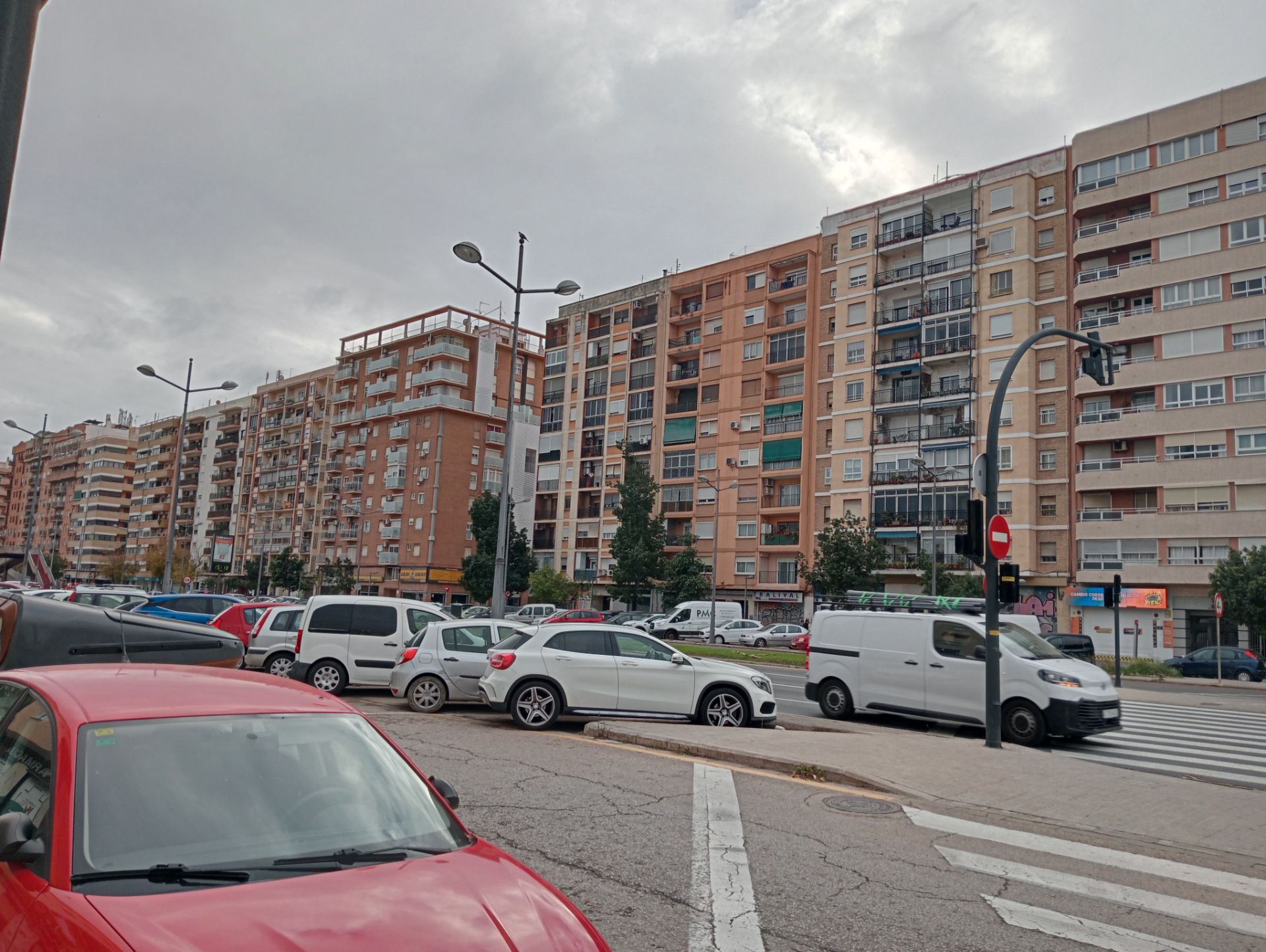 Vista exterior de Pis en venda en  Valencia Capital amb Parquet, Forn i Balcó