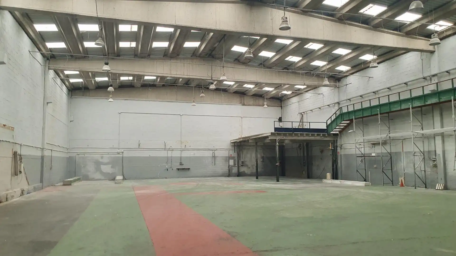 Fabrikhallen zur Miete in Bilbao 