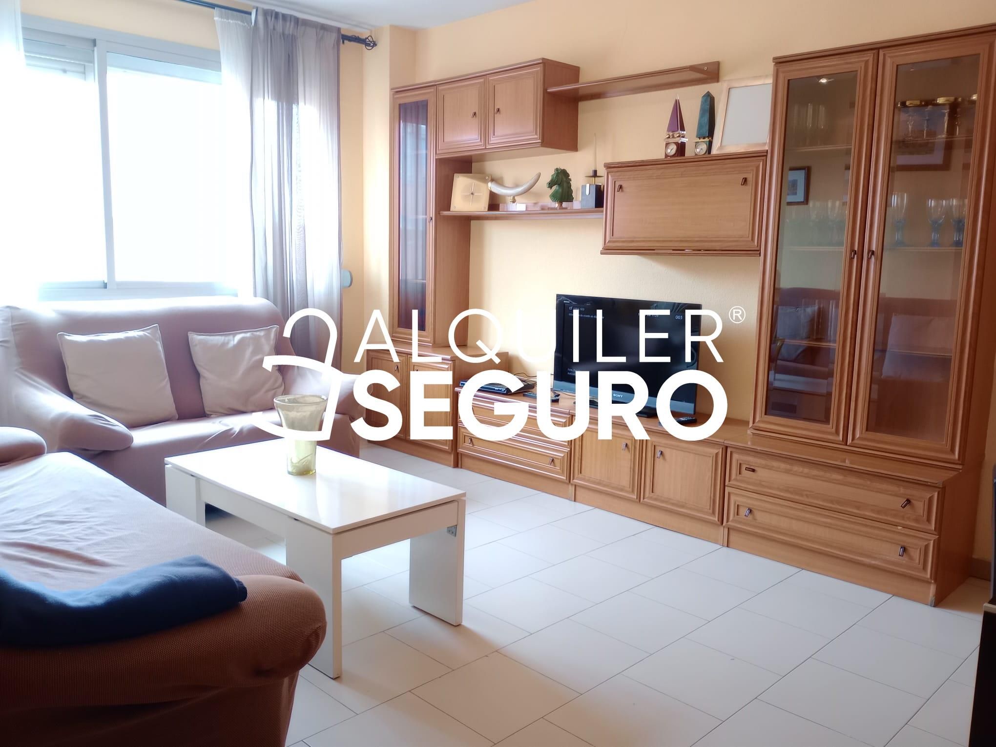 Sala d'estar de Pis de lloguer en  Madrid Capital amb Calefacció i Moblat