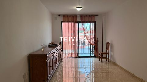 Foto 2 de Piso en venta en Calle Ibarra, Las Galletas, Arona