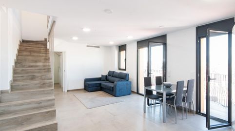 Dúplex de obra nueva a estrenar, con terraza, vistas a Montserrat y parking en Martorell