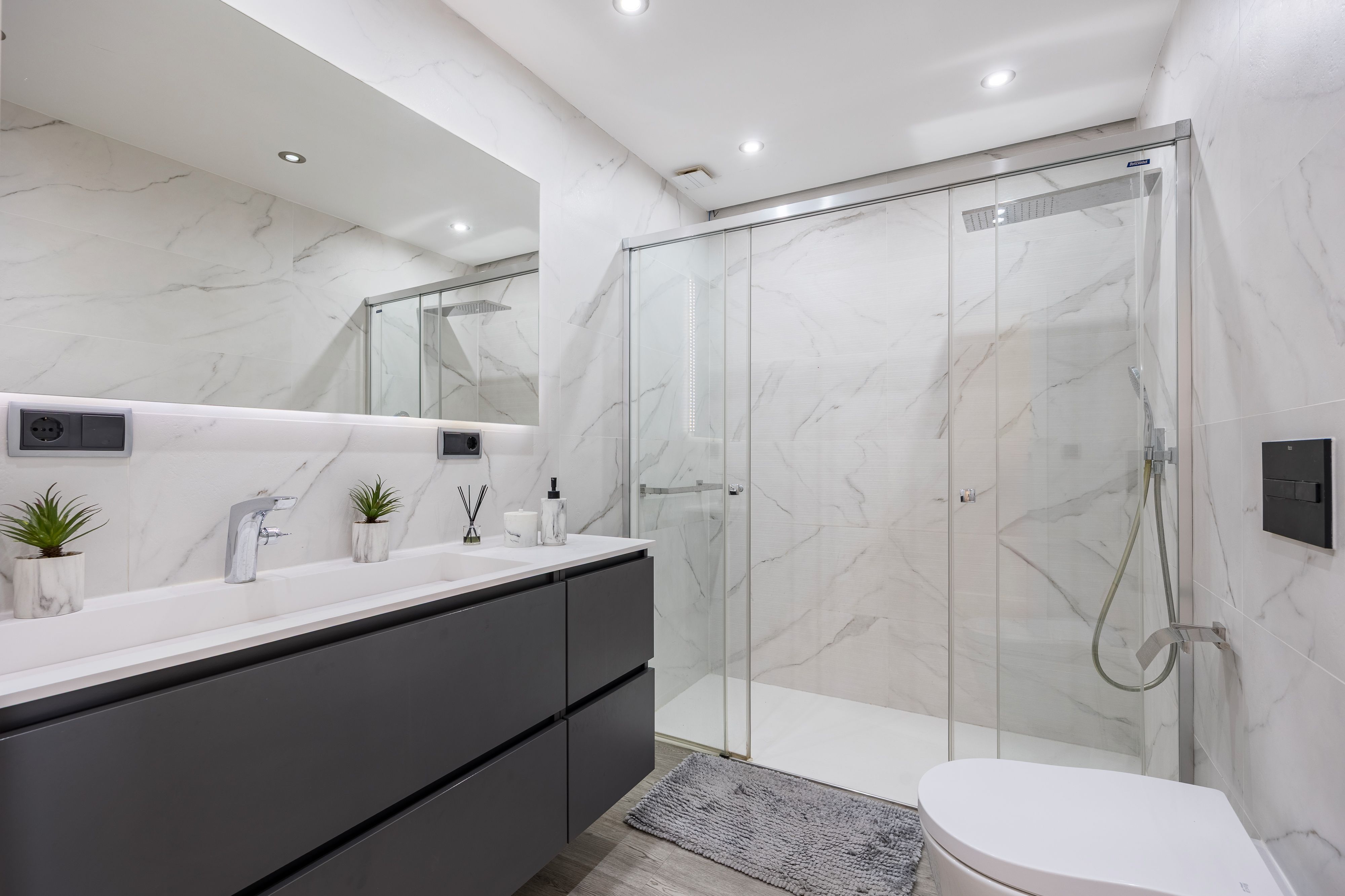 Bathroom of Single-family semi-detached for sale in La Nucia  with Air Conditioner, Heating and Terrace