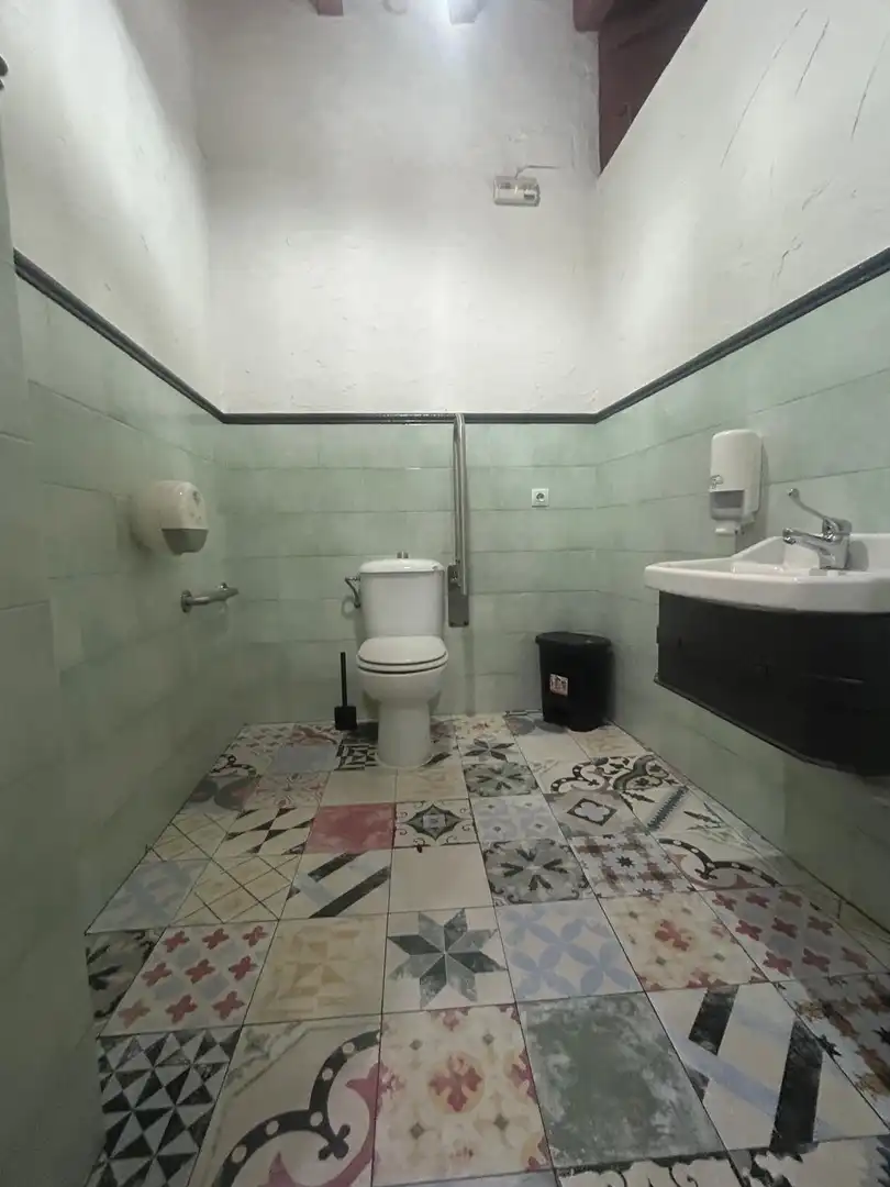 Baño de Local en venta en Utrera