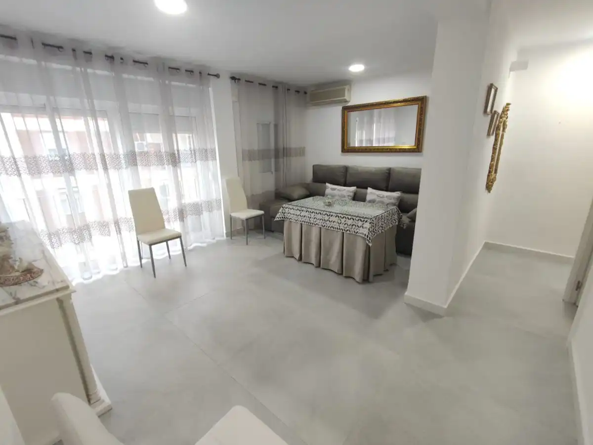 Flat to rent in Ciudad Jardín, imagen 5