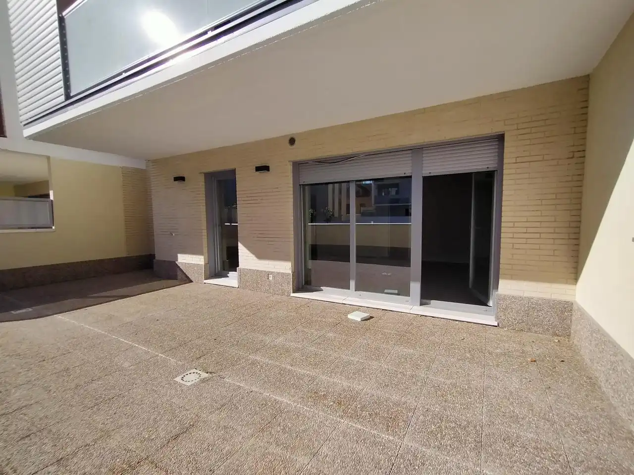 Außenansicht von Wohnung zum Verkauf in Zaragoza mit Klimaanlage, Heizung und Terrasse