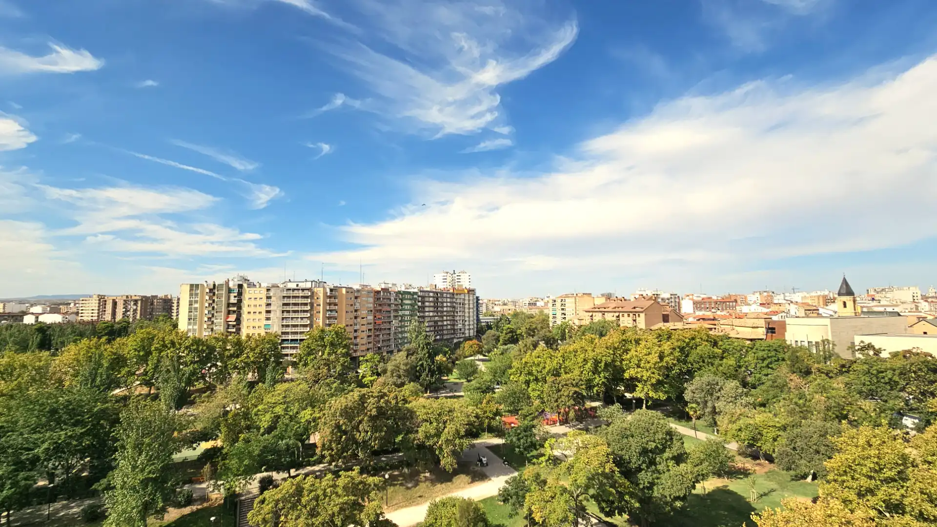 Vista exterior de Piso en venta en Zaragoza con Aire acondicionado, Calefacción y Terraza