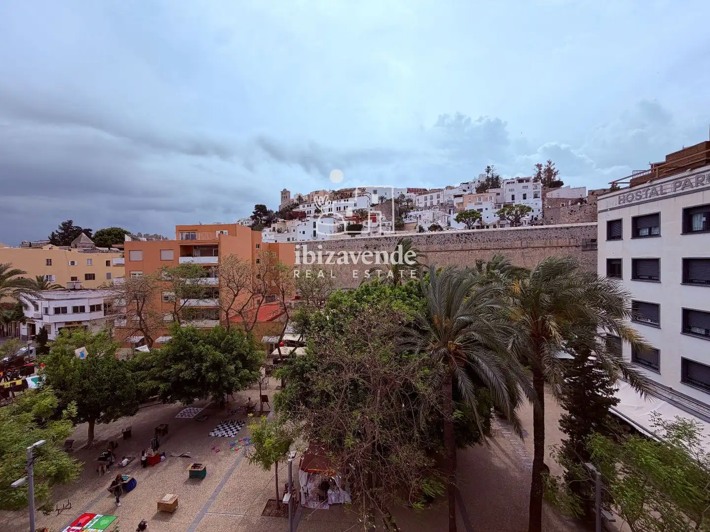 Vista exterior de Àtic de lloguer en Eivissa amb Aire condicionat i Terrassa
