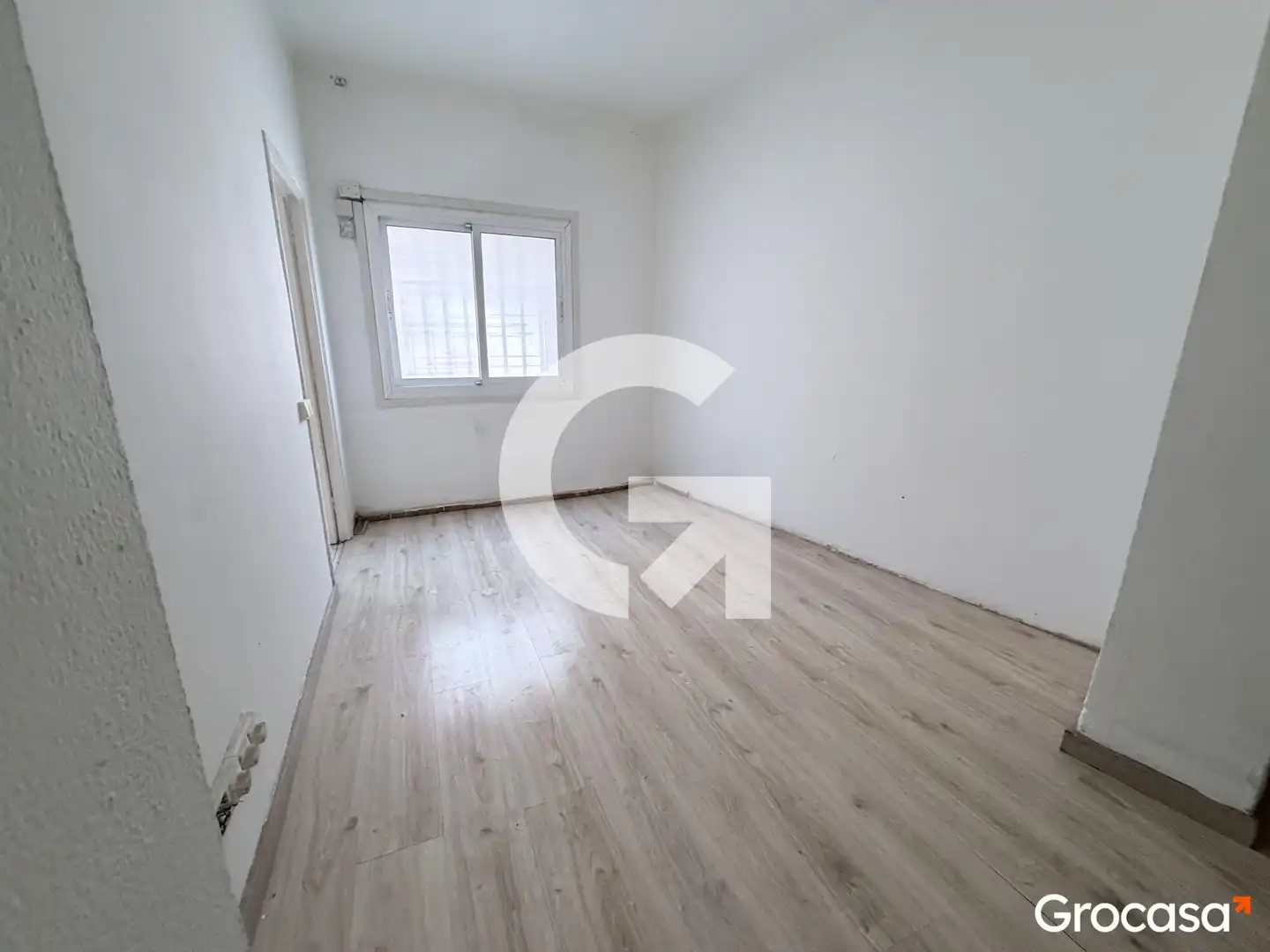 Bedroom of Flat for sale in Badalona