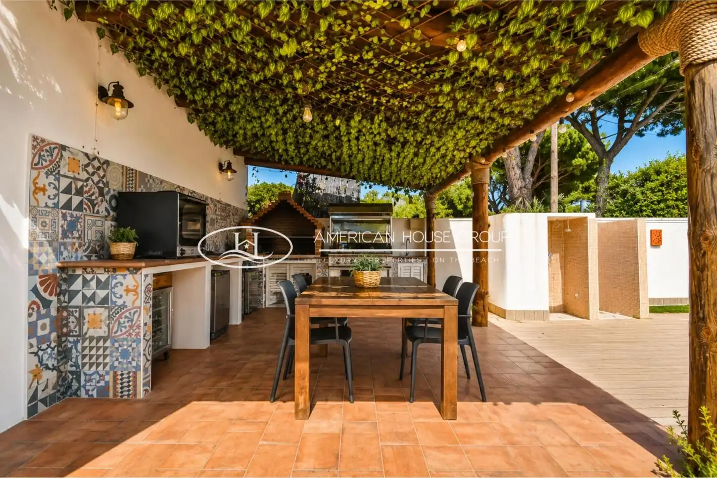 Terrassa de Casa o xalet en venda en Chiclana de la Frontera amb Jardí privat, Traster i Piscina